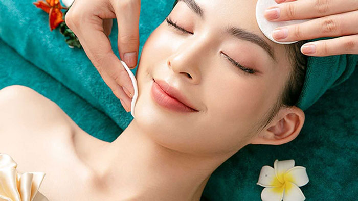 Hướng dẫn massage mặt đúng cách: Nâng cơ – thư giãn – trẻ hóa cùng cfr.vn